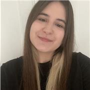 Graduada en biología y estudiante de máster. Experiencia dando clases nivel primaria. Biología, matemáticas.